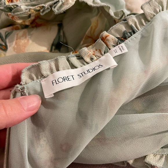 Bridgerton vibes sage green floral satin Nordstrom dress, fully lined - Picture 6 of 9